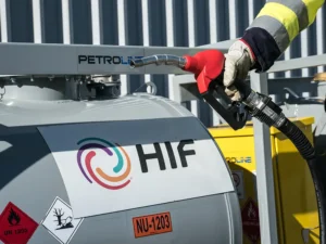 e1843a80924c96ad73206a37fdce8e4f0ef0f57b